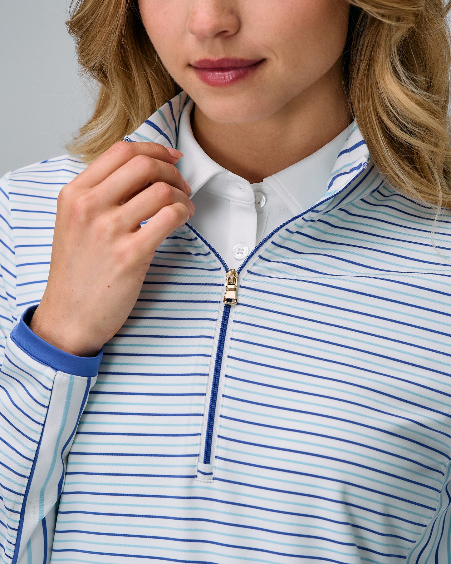 DREA ZIP MOCK