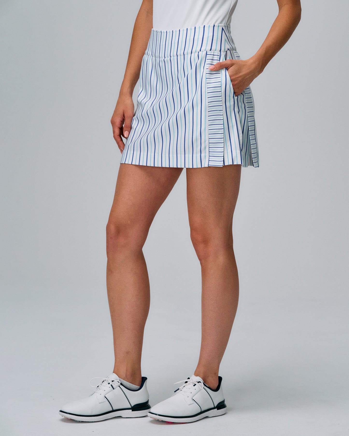DAFNE SKORT